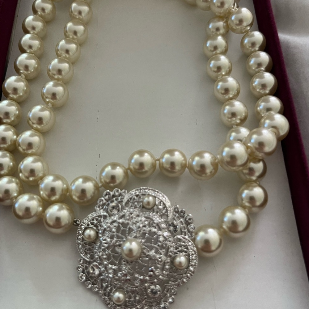Kamrose and Cross Pearls